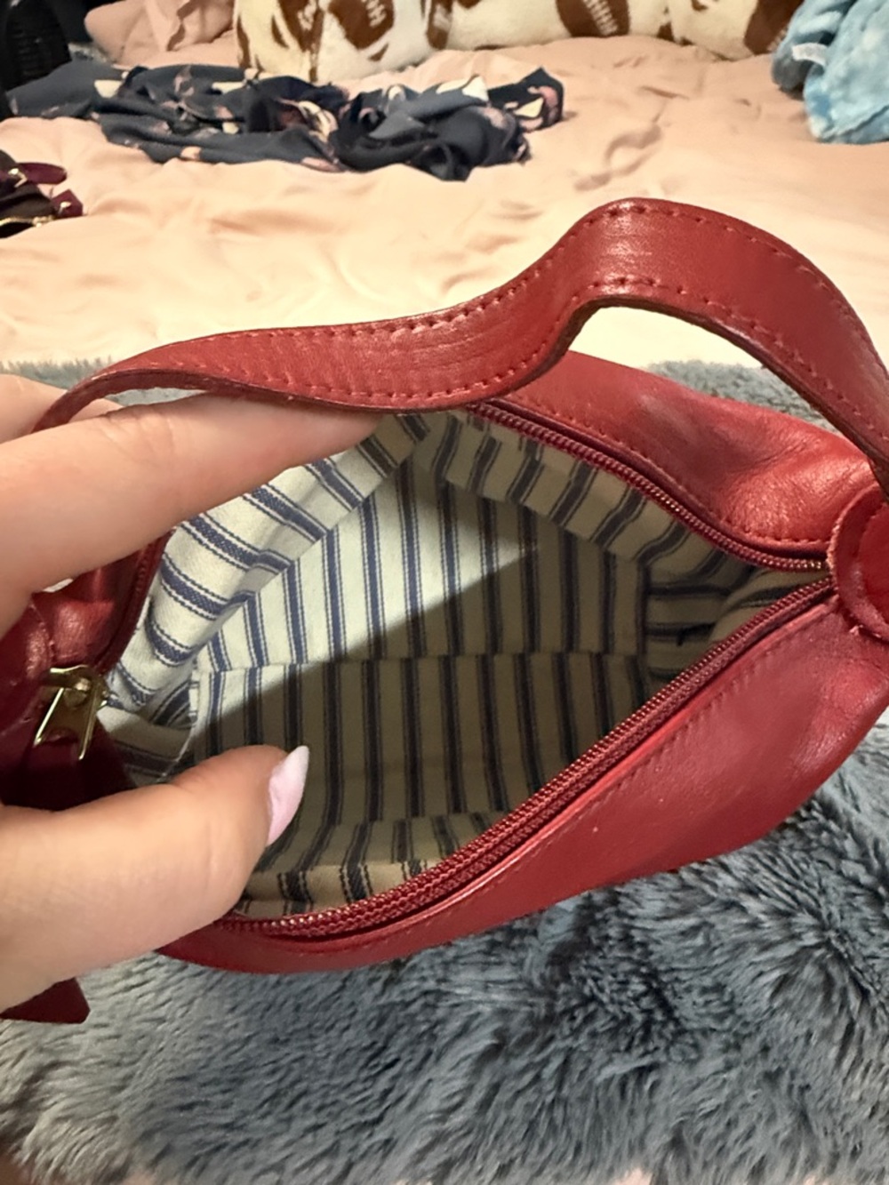 Coach Red Leather Shoulder Bag with Matching Wallet - Picture 5 of 8